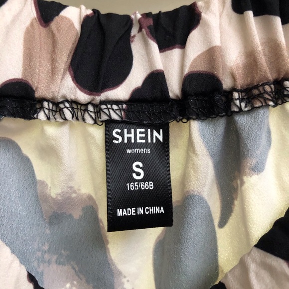 SHEIN SKIRT - Picture 2 of 2